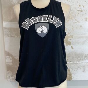 F45 BROOKLYN ARMLESS Tee